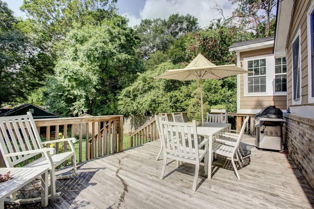 Sleeps16, Spacious Home, Close To Downtown, Beltline, And Walk To Restaurants, 75" Tv, 2 Person Jacuzzi, Ping Pong Atlanta Exterior foto